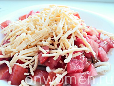 salat-s-kalmarami-i-pomidorami4