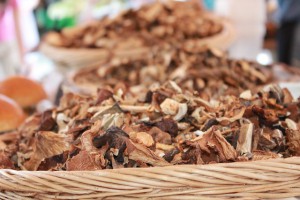Как хранить сушёные грибы