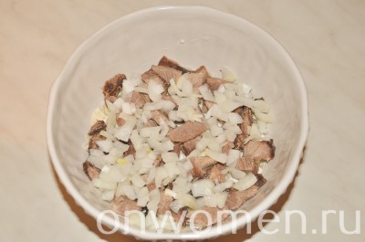 sloenyj-salat-s-govyadinoj-i-ovoshhami6