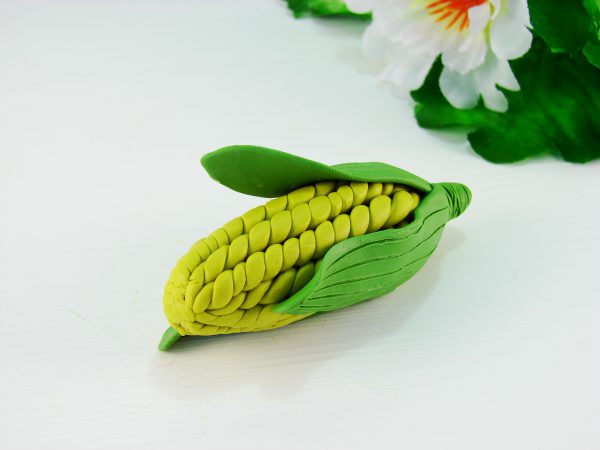 Кукуруза из пластилина