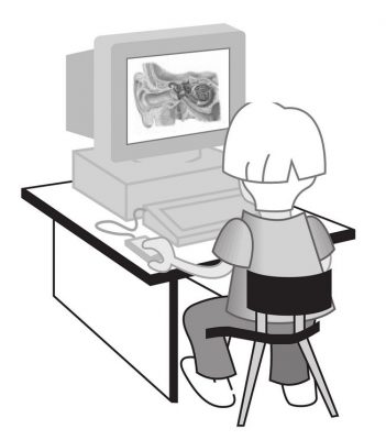 Ребенок играет в компьютерные игры