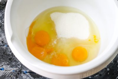 Яйца в бисквите