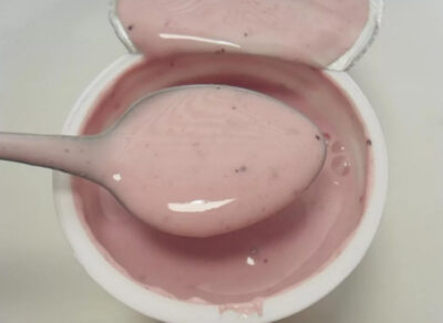 prosrochennyj jogurt